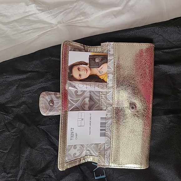 Cynthia Rowley Gold Shoulder Bag - Picture 8 of 8